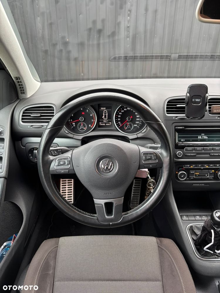 Volkswagen Golf - 13