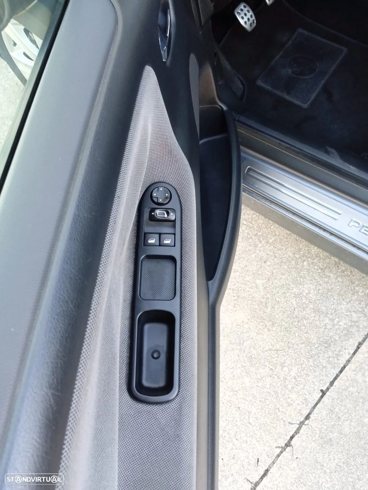 Peugeot 207 CC 120 VTi Sport - 11