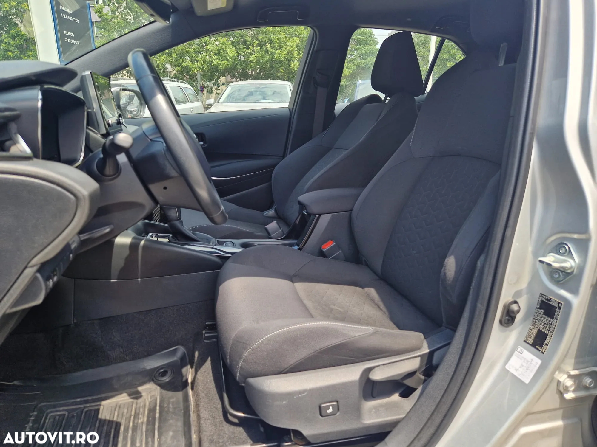 Toyota Corolla 1.8 HSD Dynamic - 8