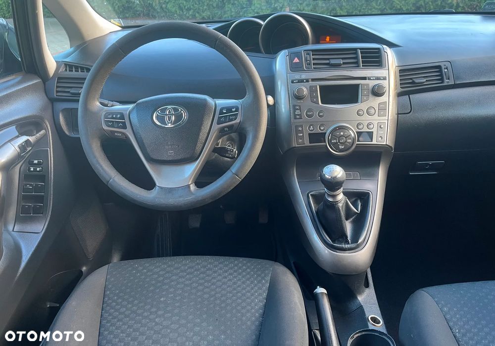 Toyota Verso 2.0 D-4D Executive - 10