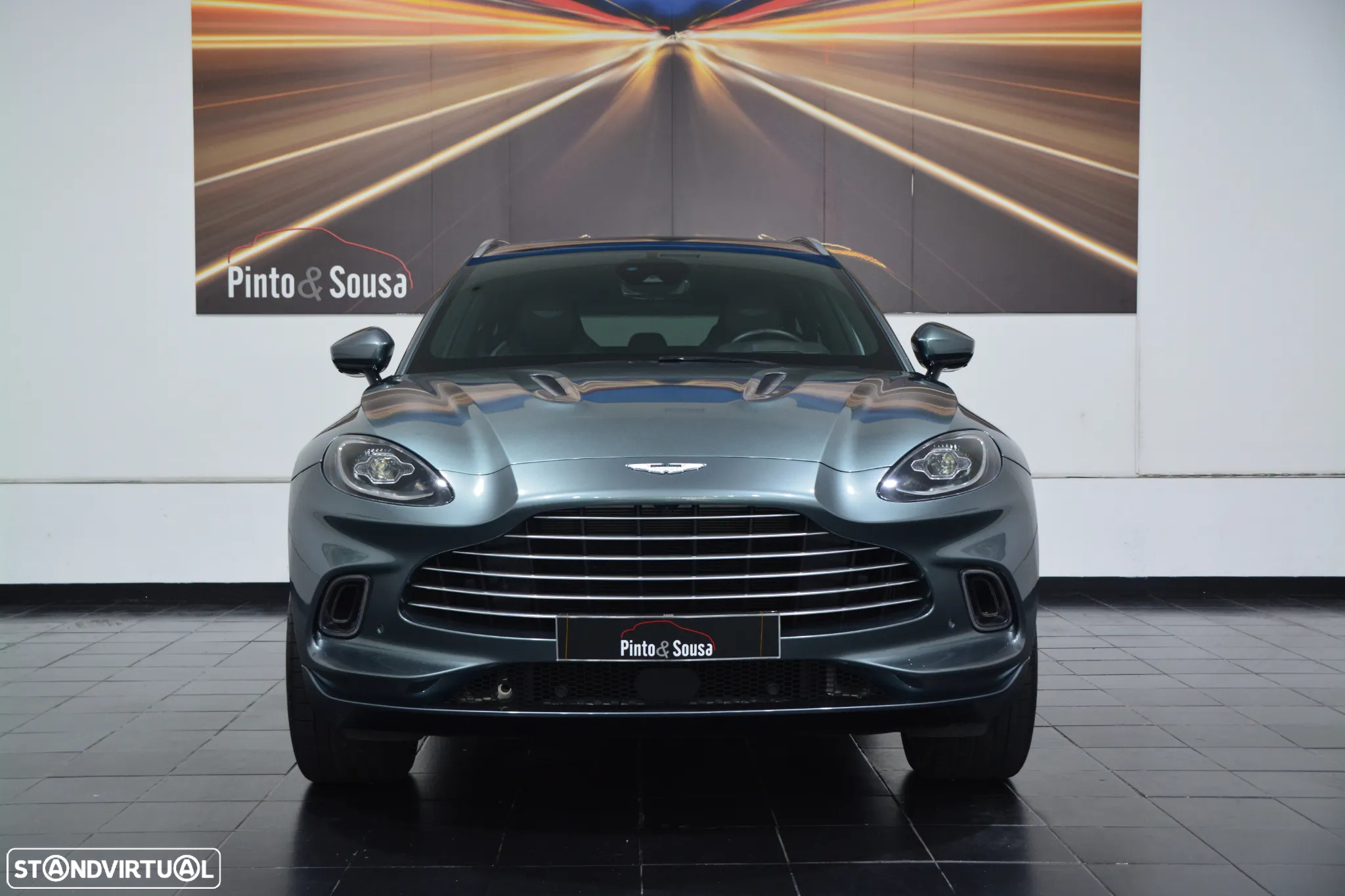 Aston Martin DBX Standard - 4