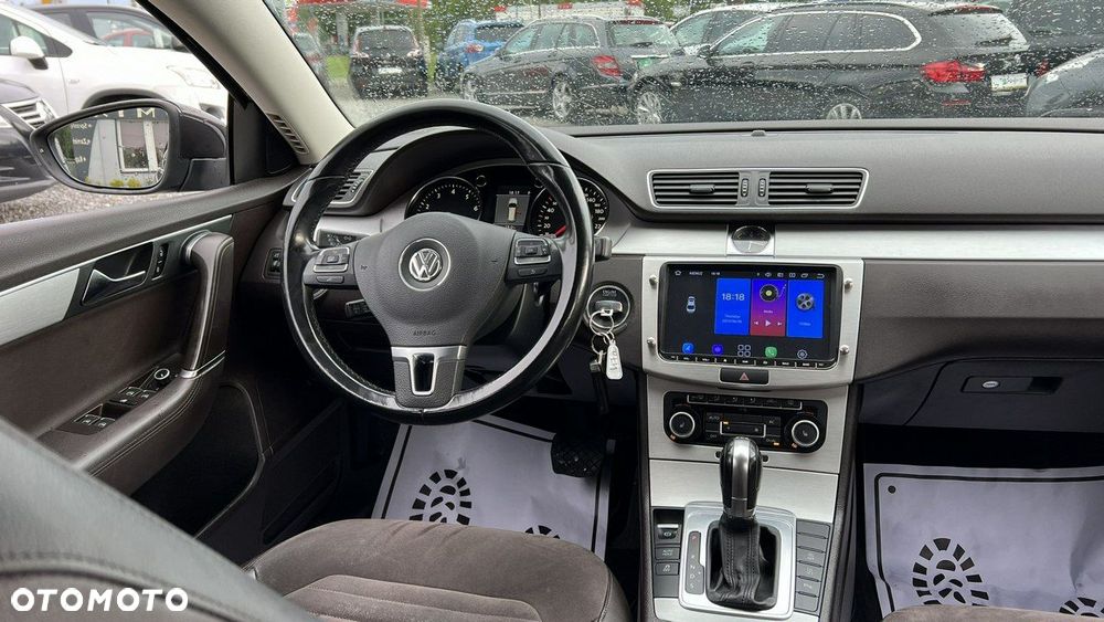 Volkswagen Passat - 17