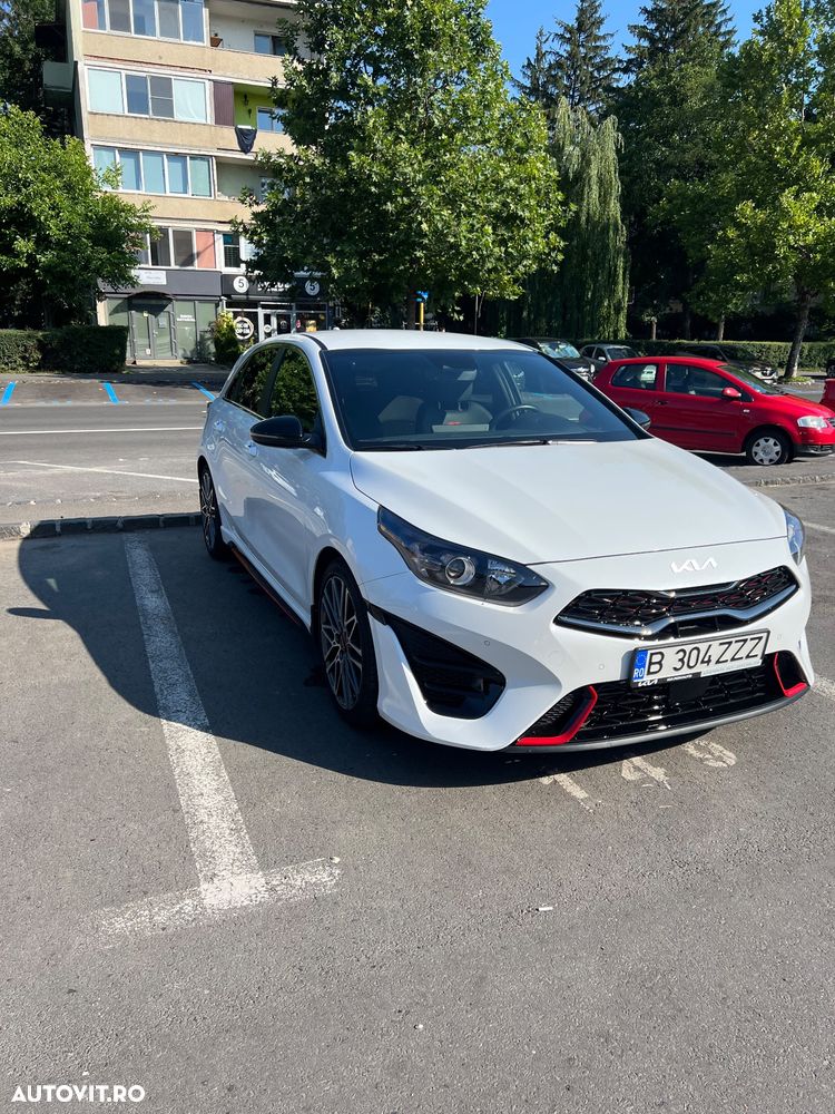 Kia Ceed - 1