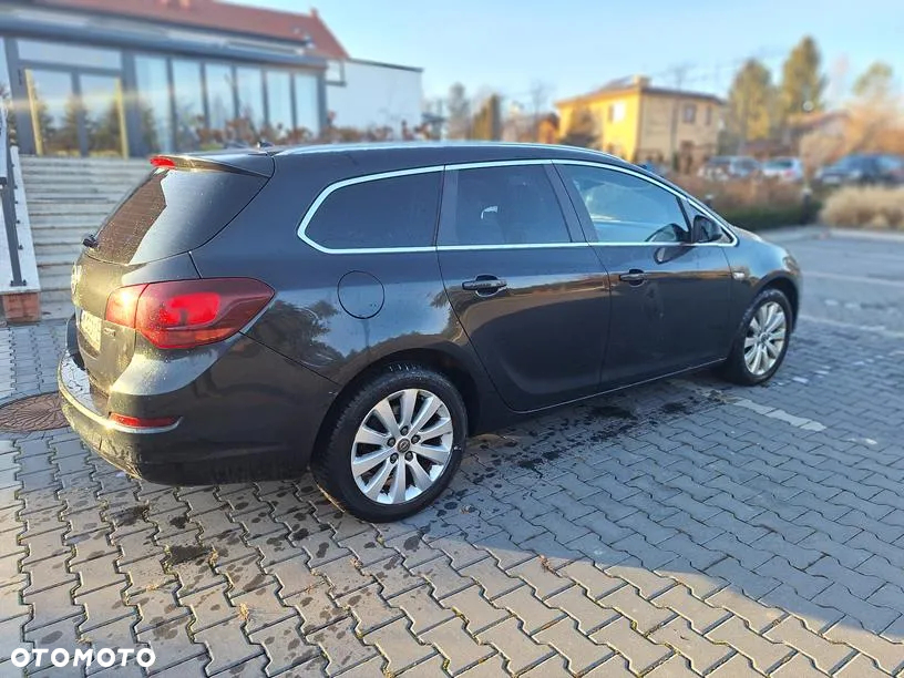 Opel Astra IV 2.0 CDTI Cosmo - 6