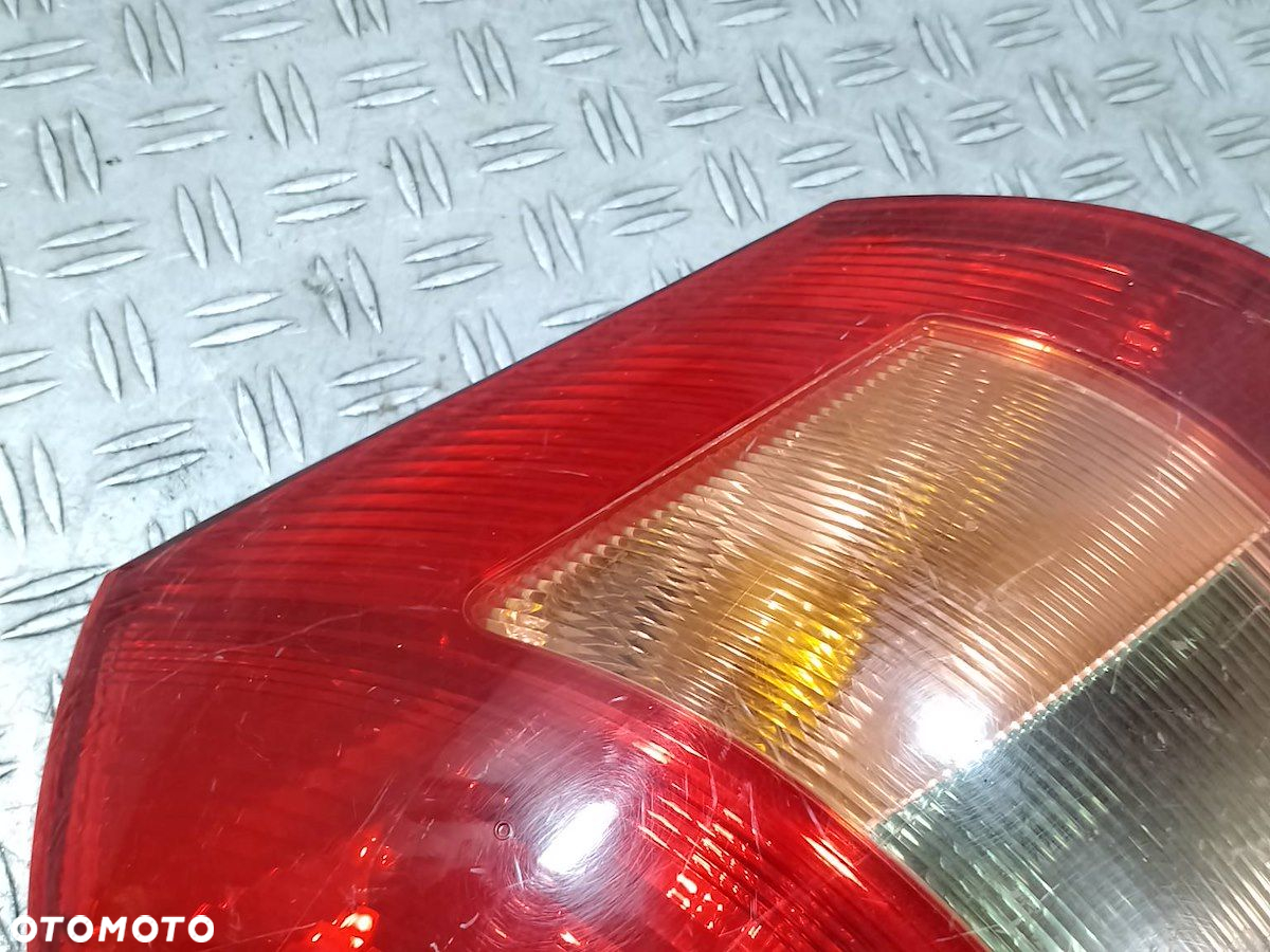 LAMPA TYLNA LEWA TOYOTA COROLLA E12 HATCHBACK - 7