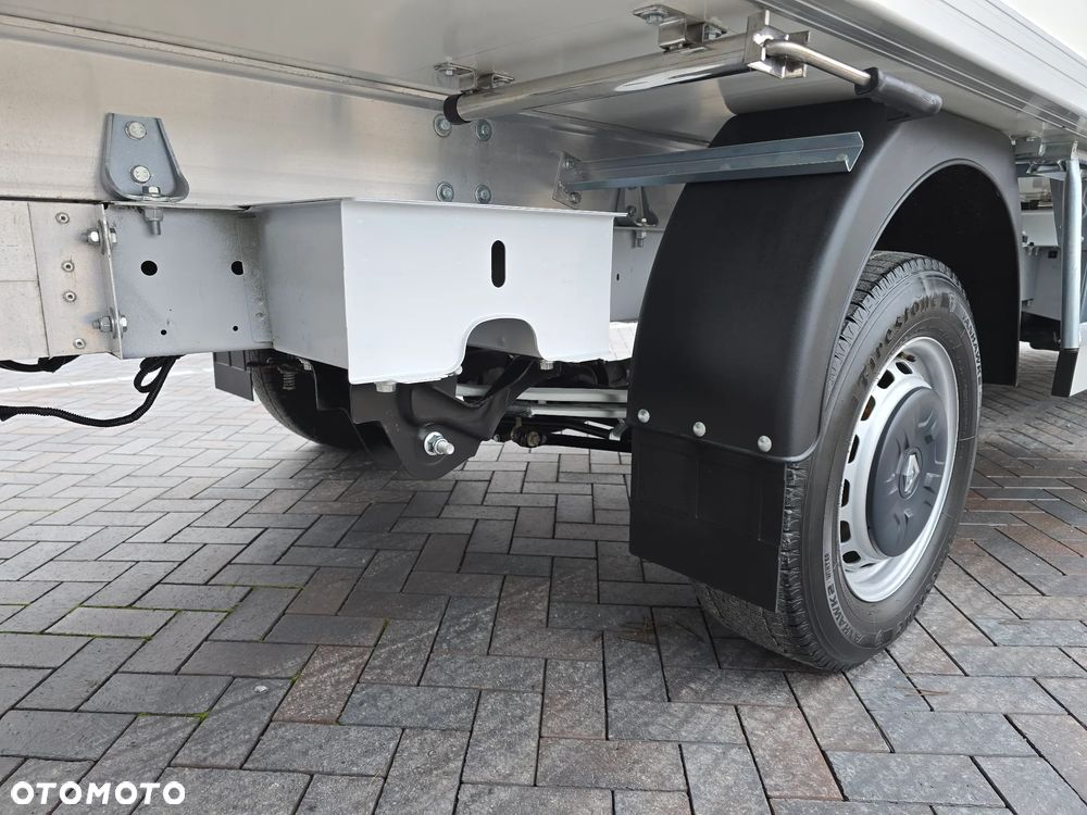 Renault MASTER IGLOPOL -30*C +25*C Carrier XARIOS 350 Podłączenie Stacjonarne 230 V ŁADOWNOŚĆ 840Kg WZMOCNIONE TYLNE ZWIESZENIE TEMPOMAT KLIMA HALOGENY KAMERA COFANIA SALON PL STAN JAK NOWY - 28