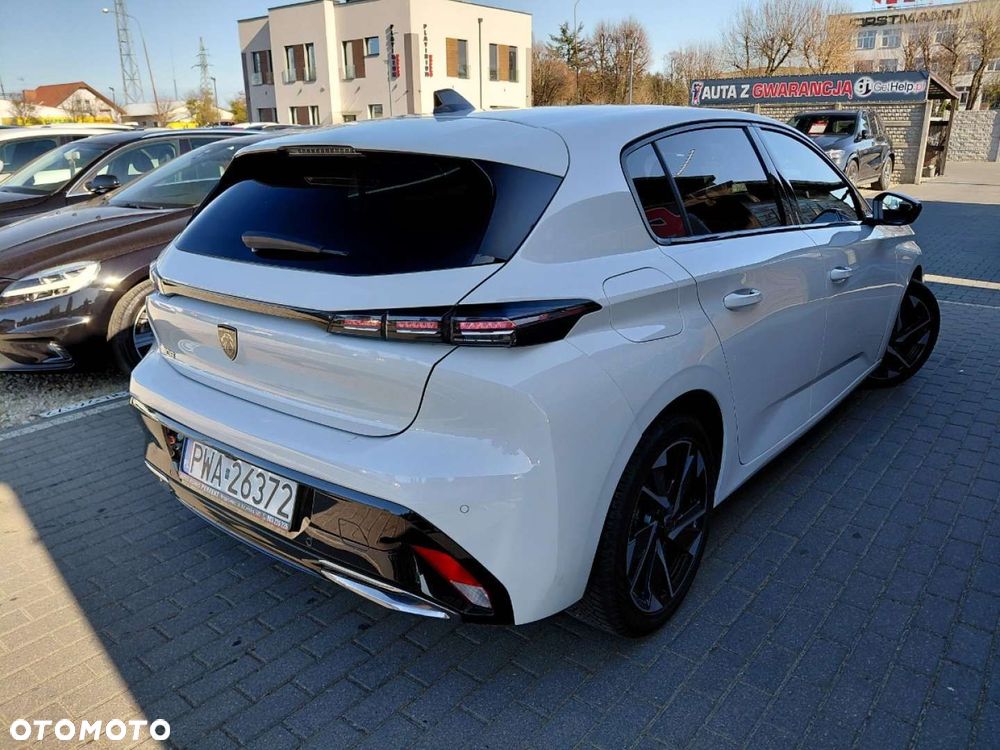 Peugeot 308 - 8