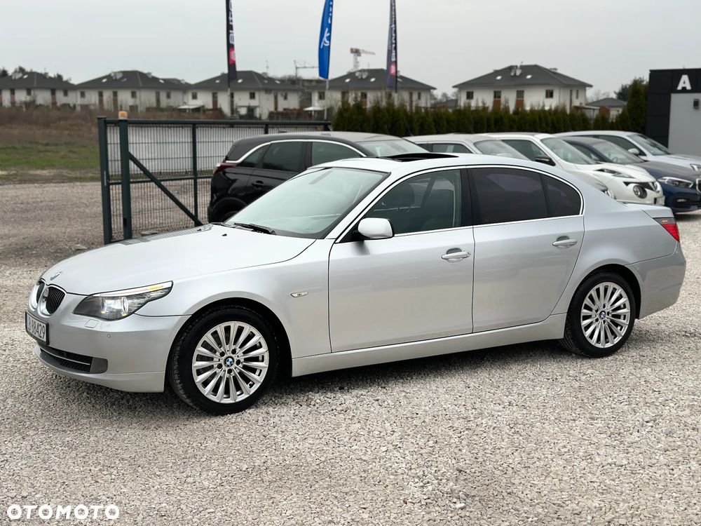 BMW Seria 5 523i - 2