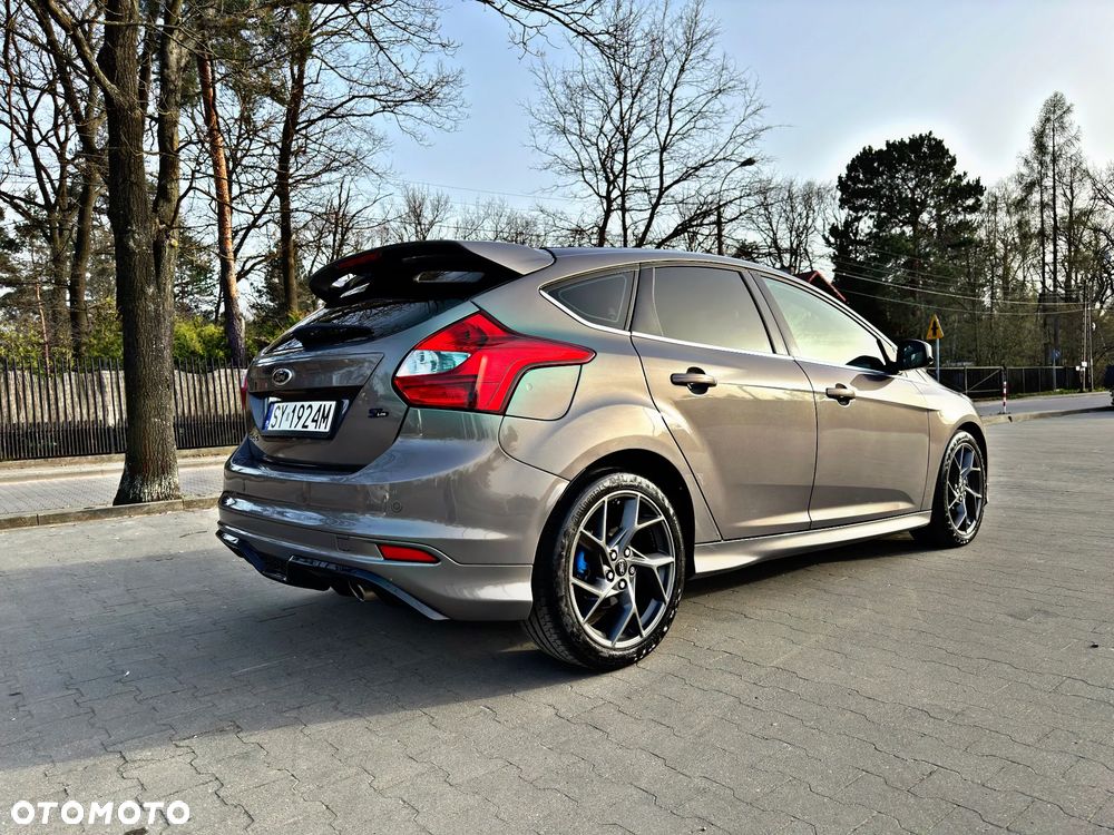 Ford Focus 1.6 EcoBoost Titanium - 9