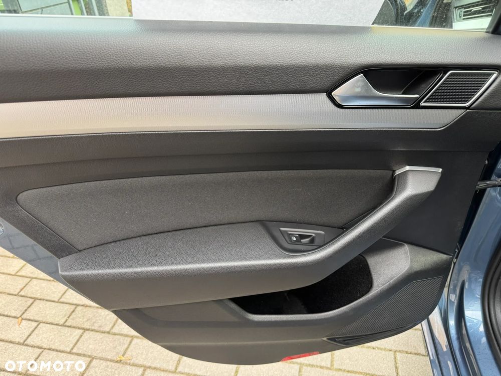 Volkswagen Passat 1.8 TSI BMT Comfortline - 14