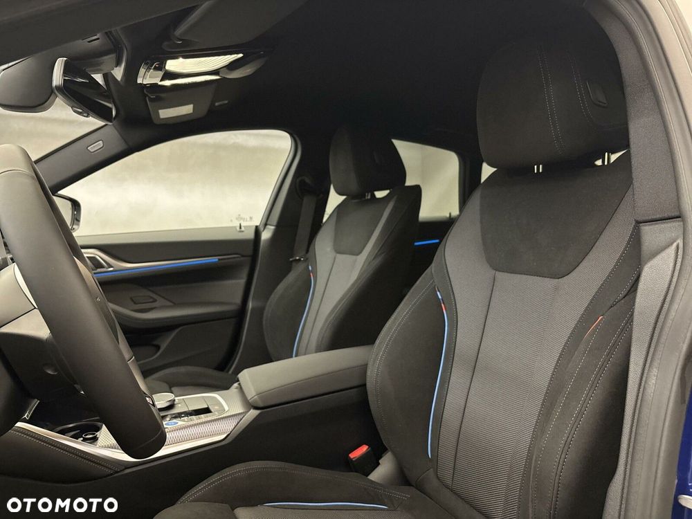 BMW i4 - 12
