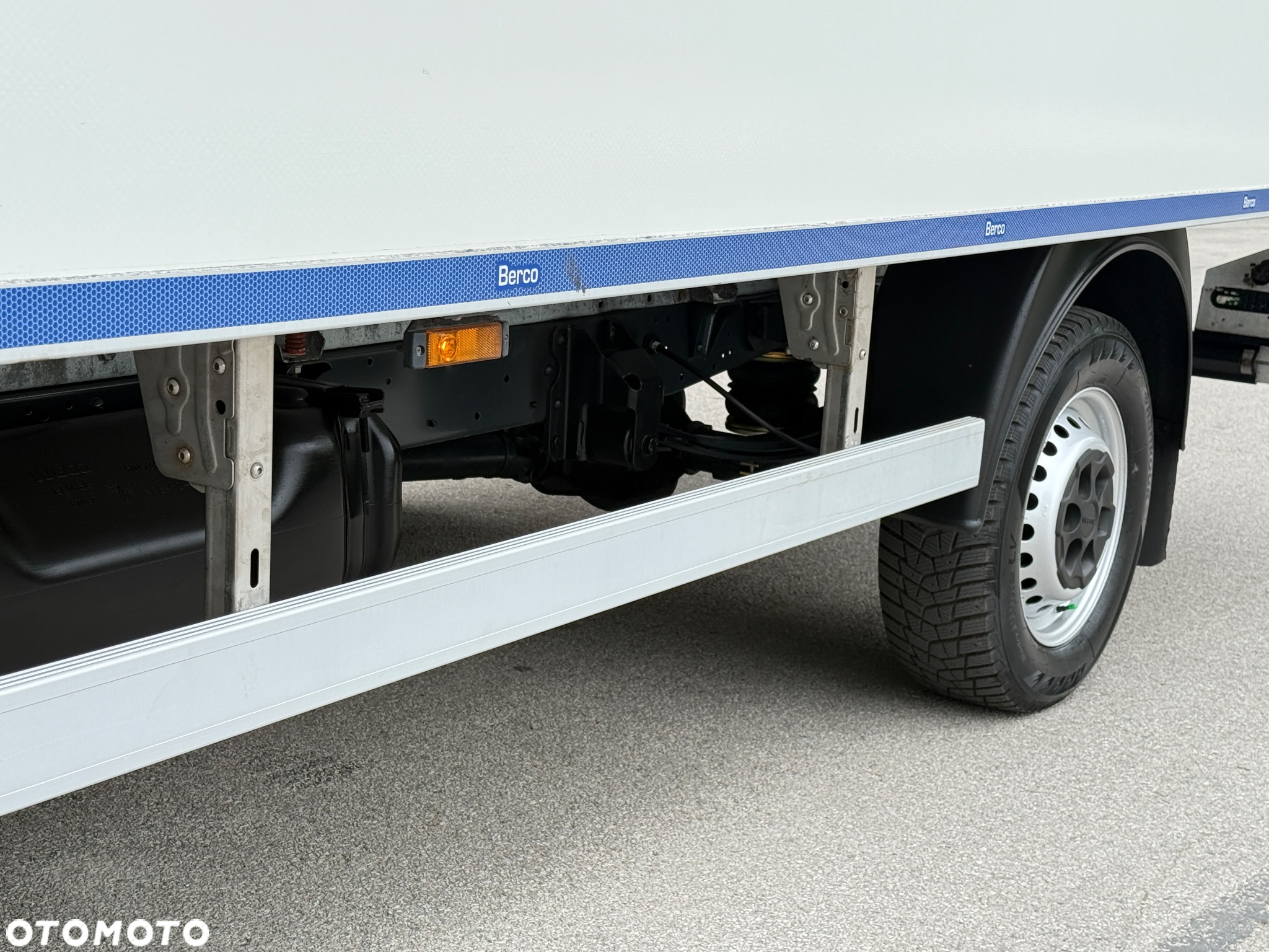 Iveco DAILY 35-160 160KM Hi Matic *Resor+Poduszka* Full LED Kontener * Izoterma +Winda 750KG SUPER STAN!!! - 30