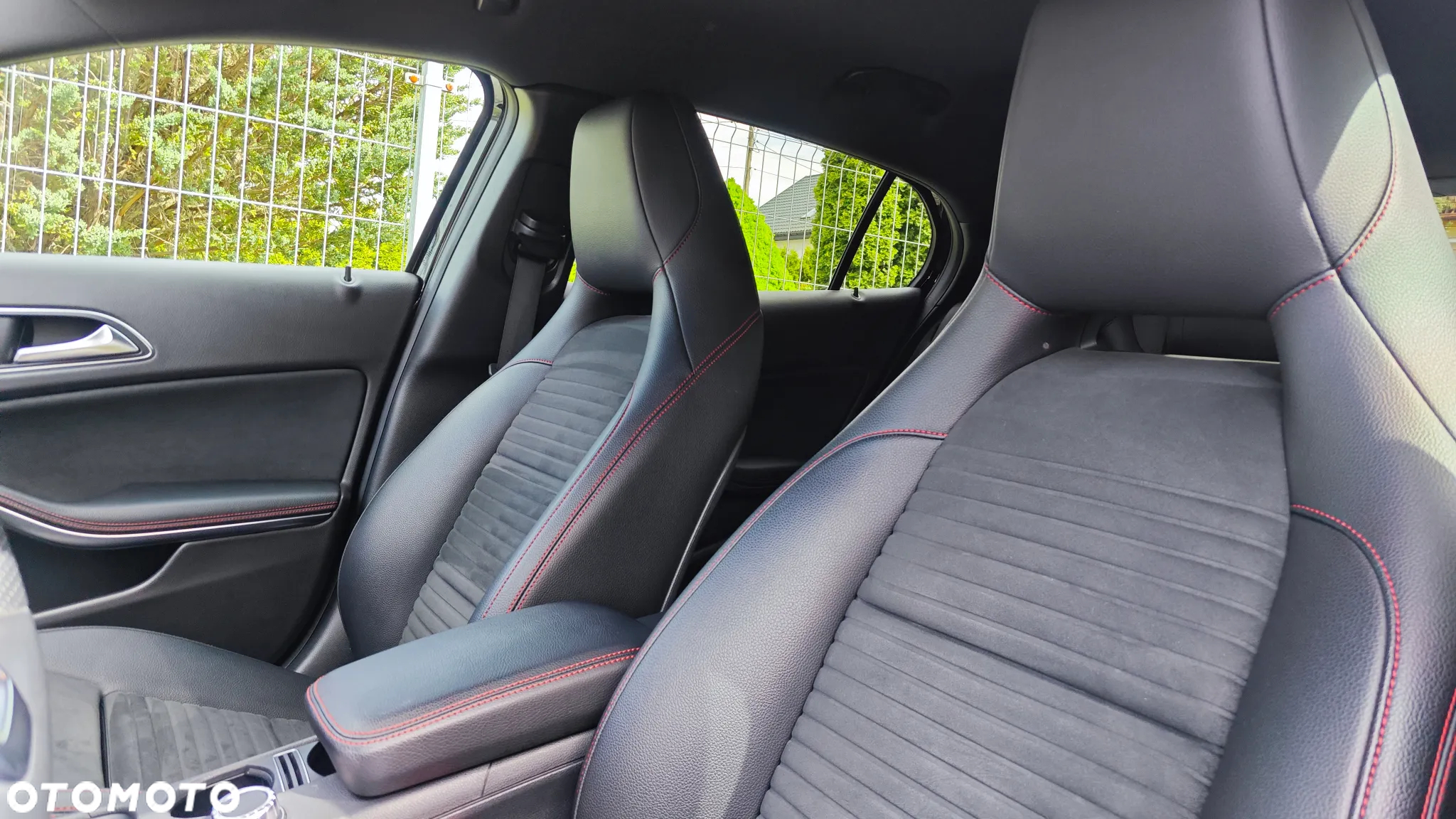Mercedes-Benz GLA 220 4-Matic Urban - 22