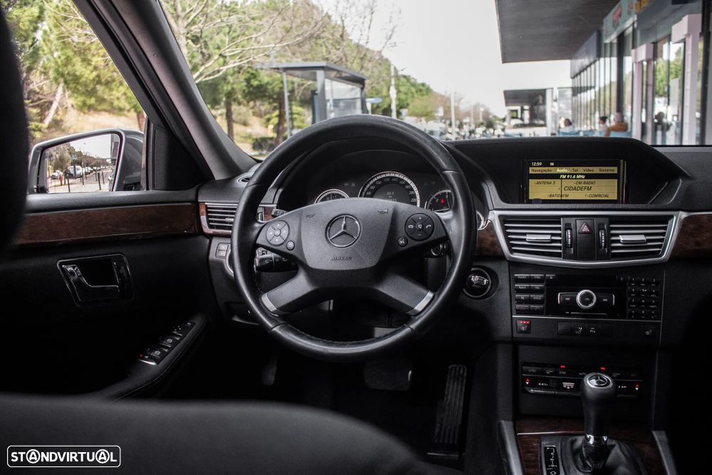 Mercedes-Benz E 220 BlueTEC 9G-TRONIC - 35