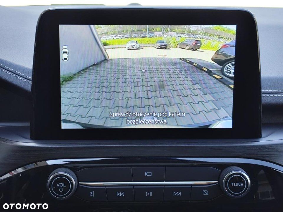 Ford Kuga - 24