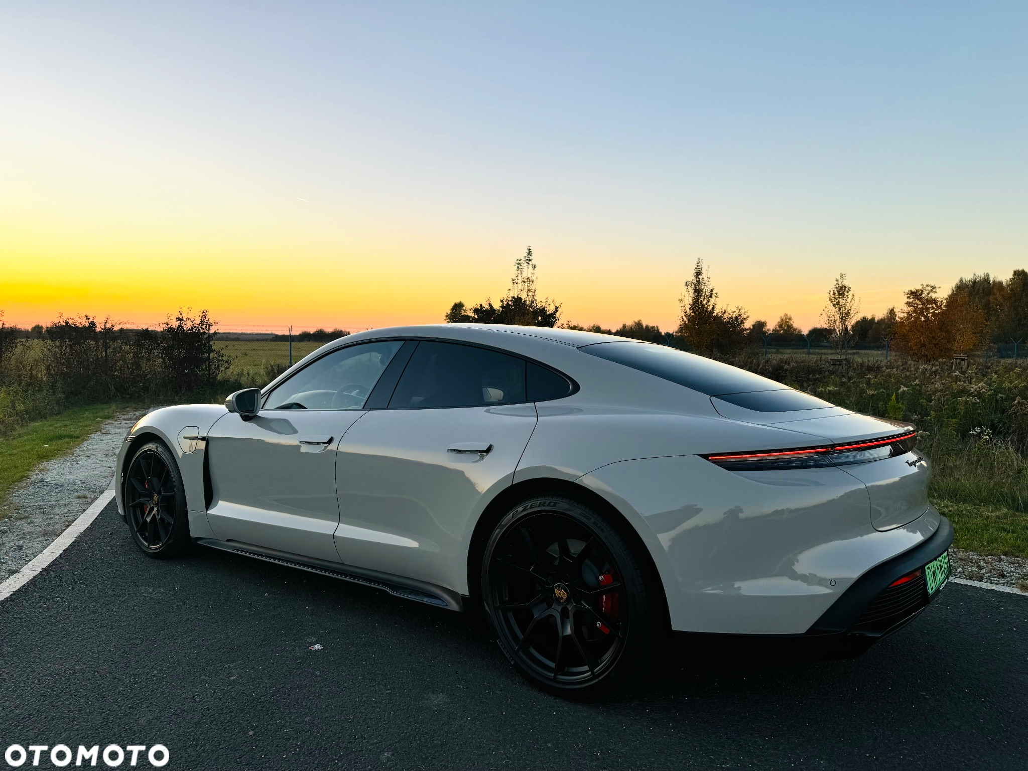 Porsche Taycan GTS - 5