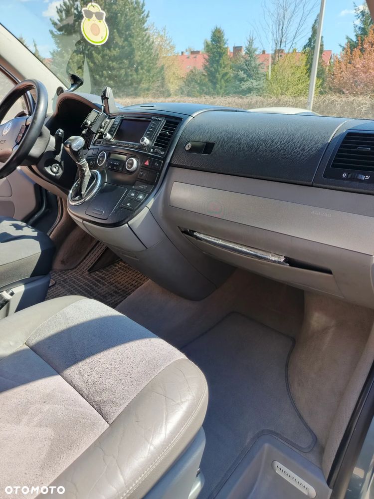 Volkswagen Multivan - 16