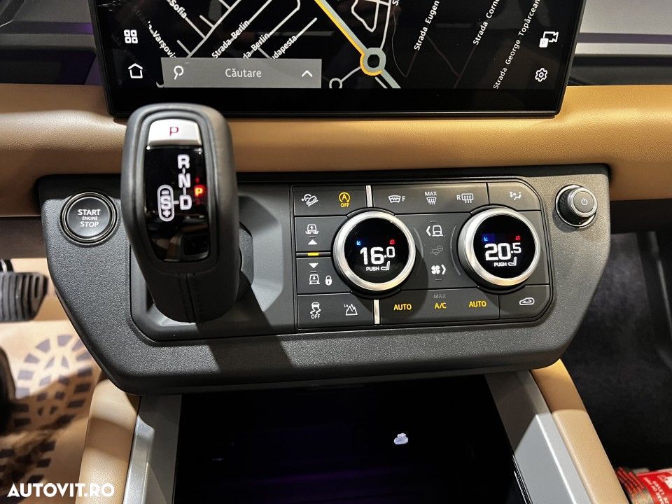 Land Rover Defender - 13