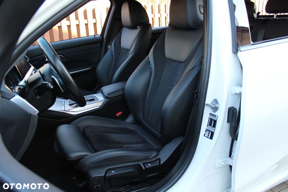 BMW Seria 3 320i M Sport - 18