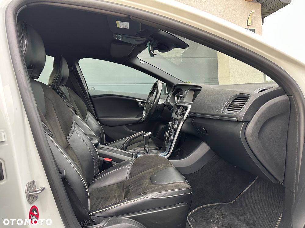 Volvo V40 D2 RDesign - 15