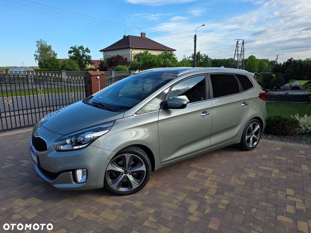 Kia Carens 1.7 CRDi Business Line 7os 7DCT - 1