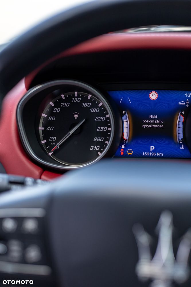 Maserati Levante S Granlusso - 11