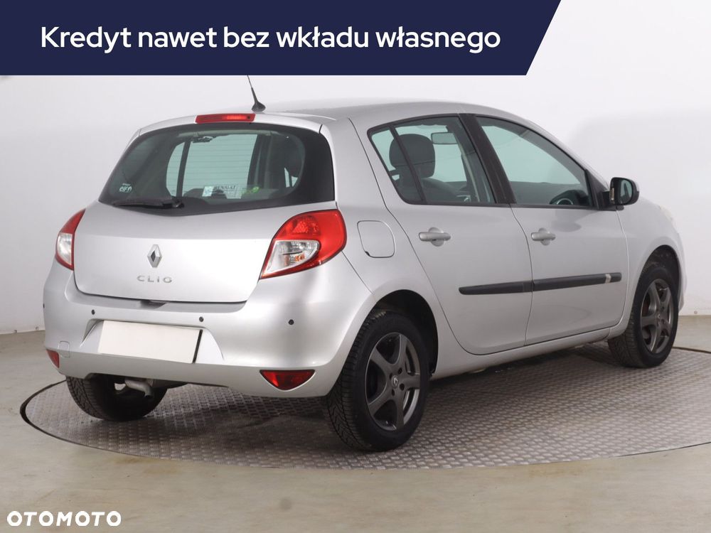 Renault Clio - 7
