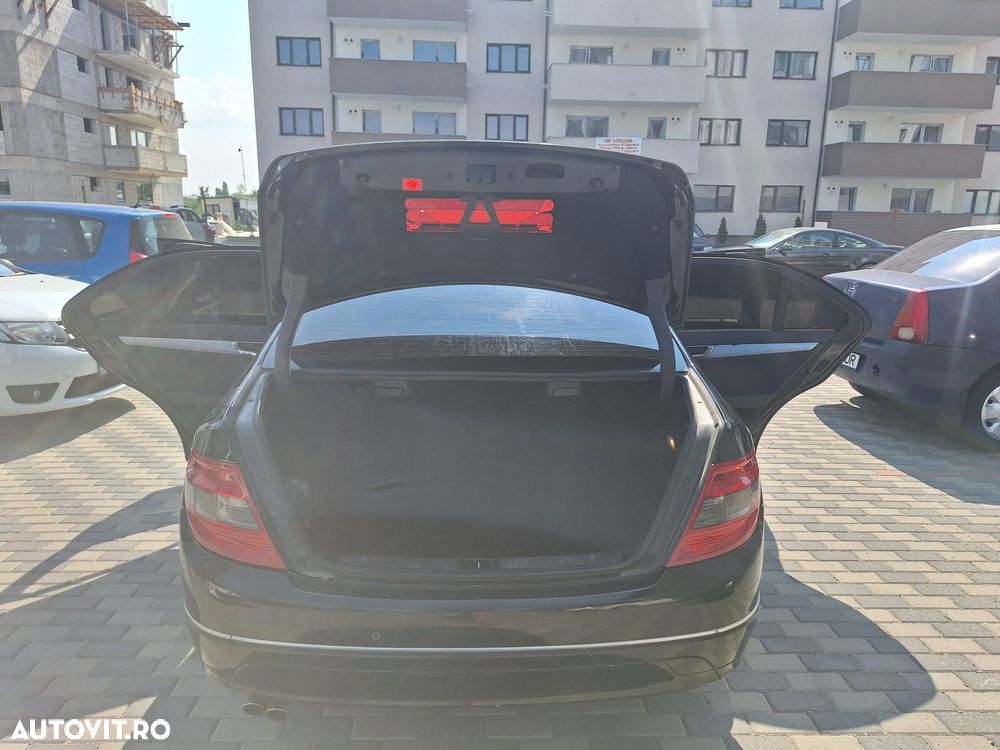 Mercedes-Benz C 180 CGI Automatik BlueEFFICIENCY - 7