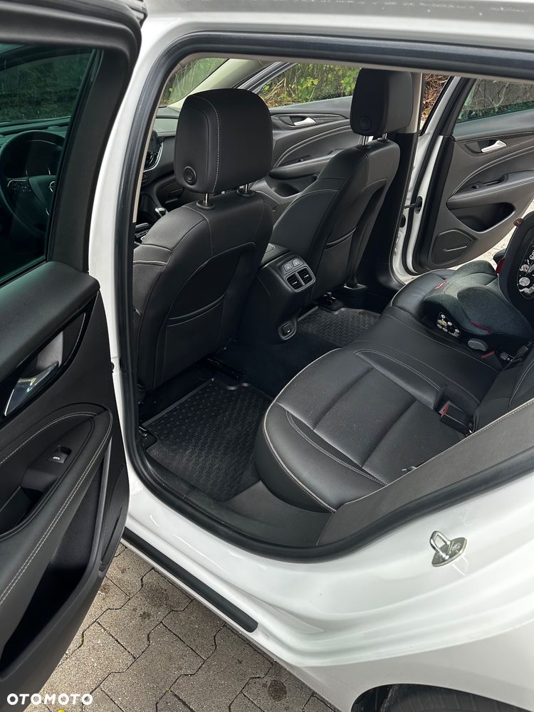 Opel Insignia CT 1.5 T Exclusive S&S - 18