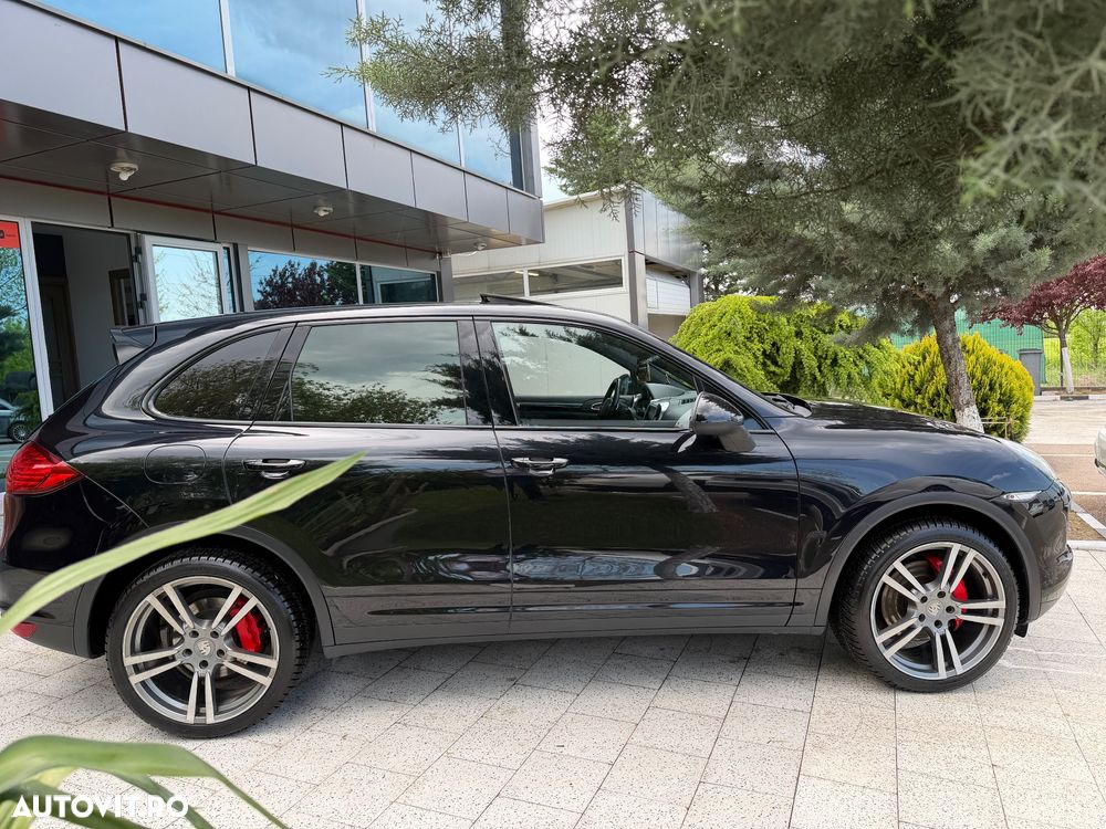 Porsche Cayenne Platinum Edition - 21