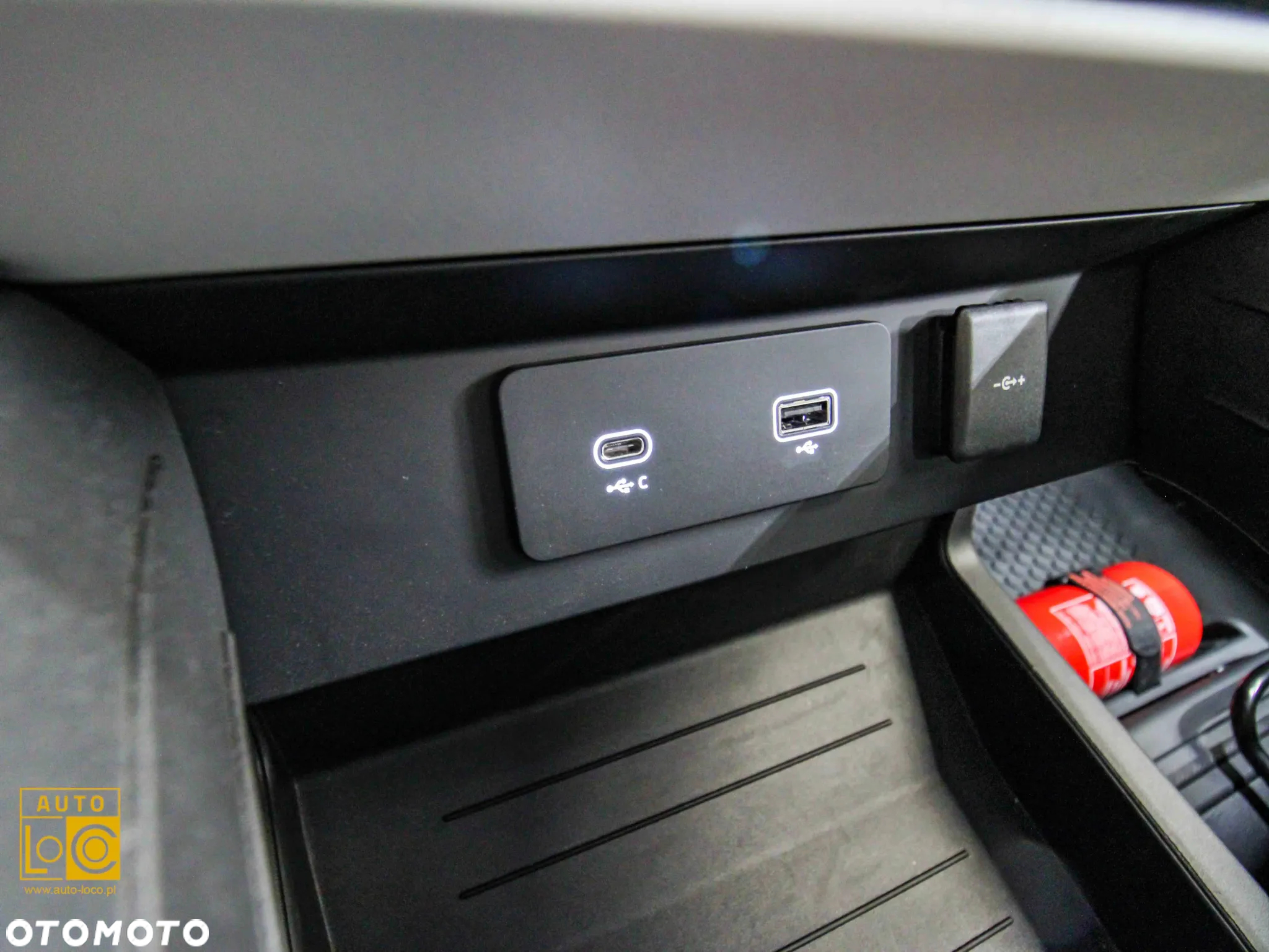 Land Rover Defender 110 2.0 P300 X-Dynamic HSE - 34