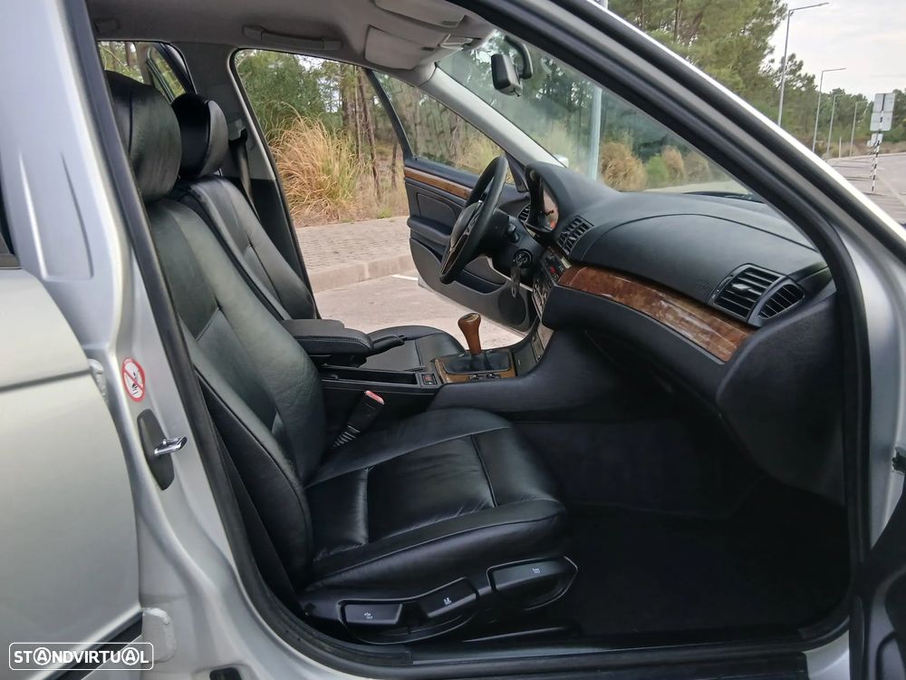 BMW 320 d Séc.XXI - 11