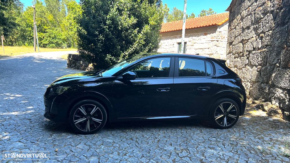 Peugeot e-208 - 25