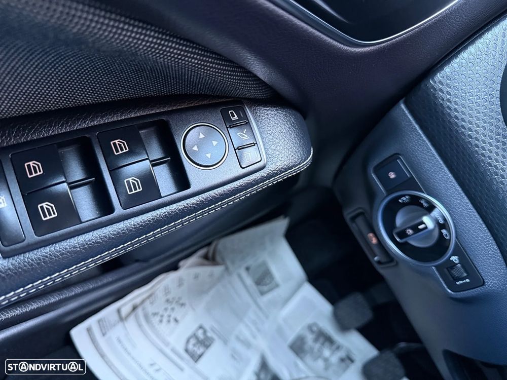 Mercedes-Benz A 180 d AMG Line - 17