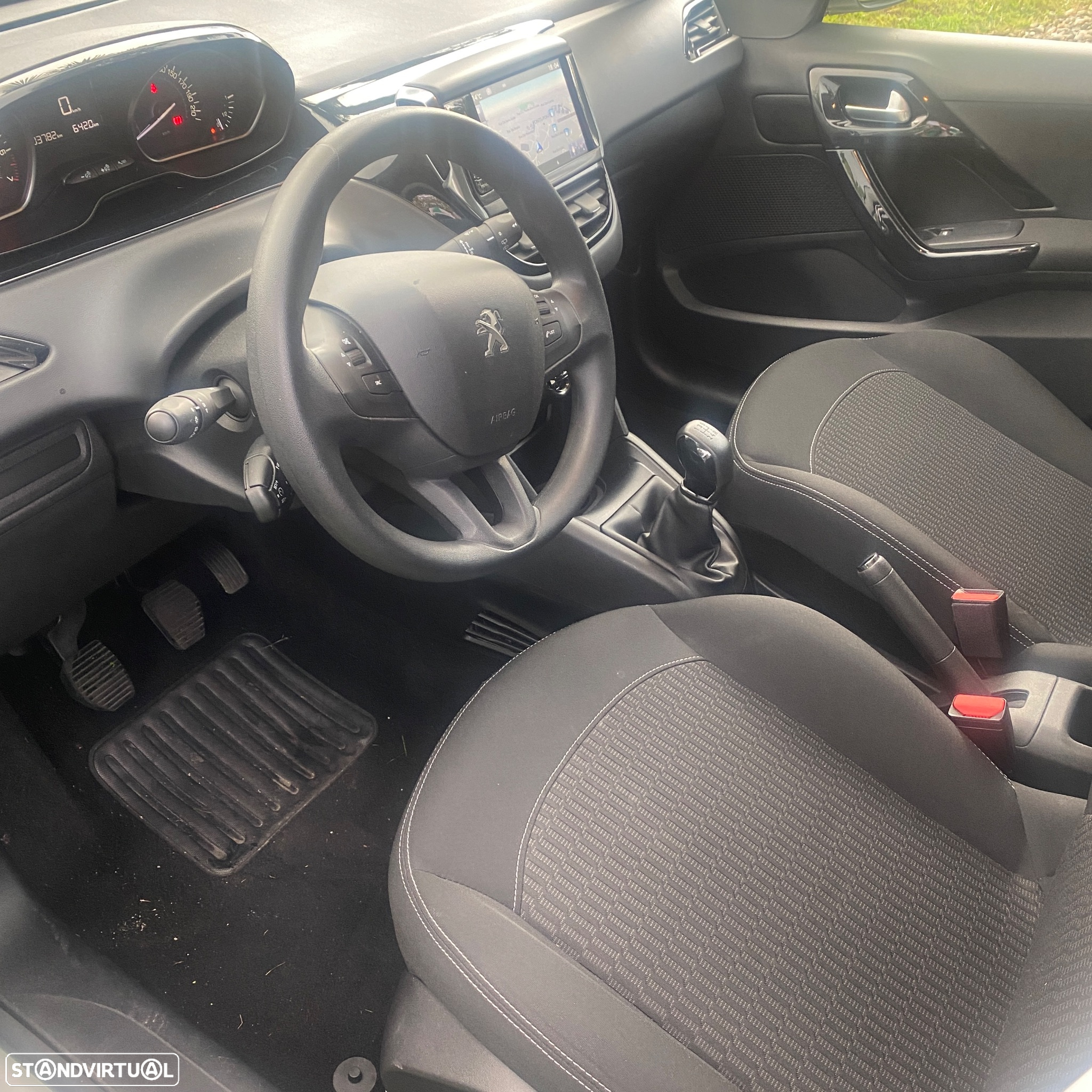 Peugeot 208 1.2 PureTech Style - 17