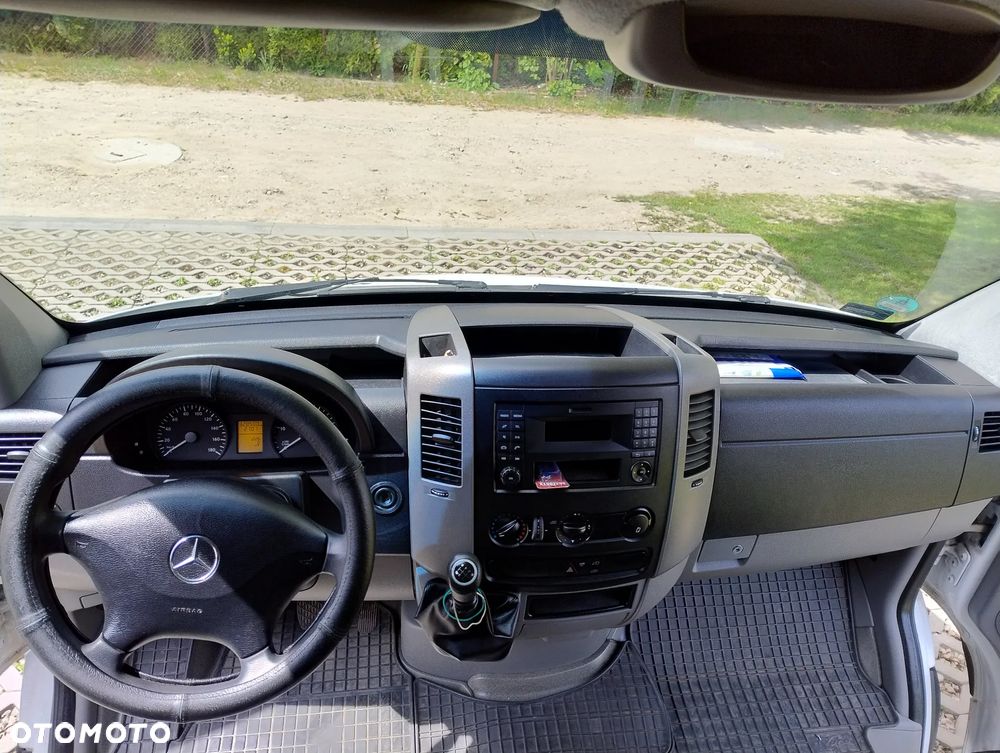 Mercedes-Benz Sprinter - 7
