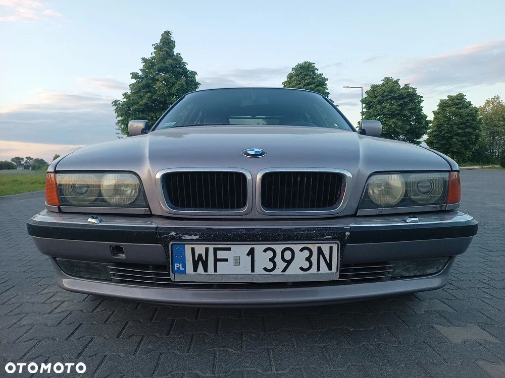 BMW Seria 7 740i V8 - 19