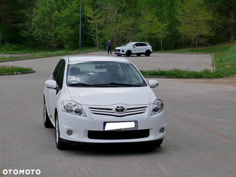 Toyota Auris 1.6 Executive - 3
