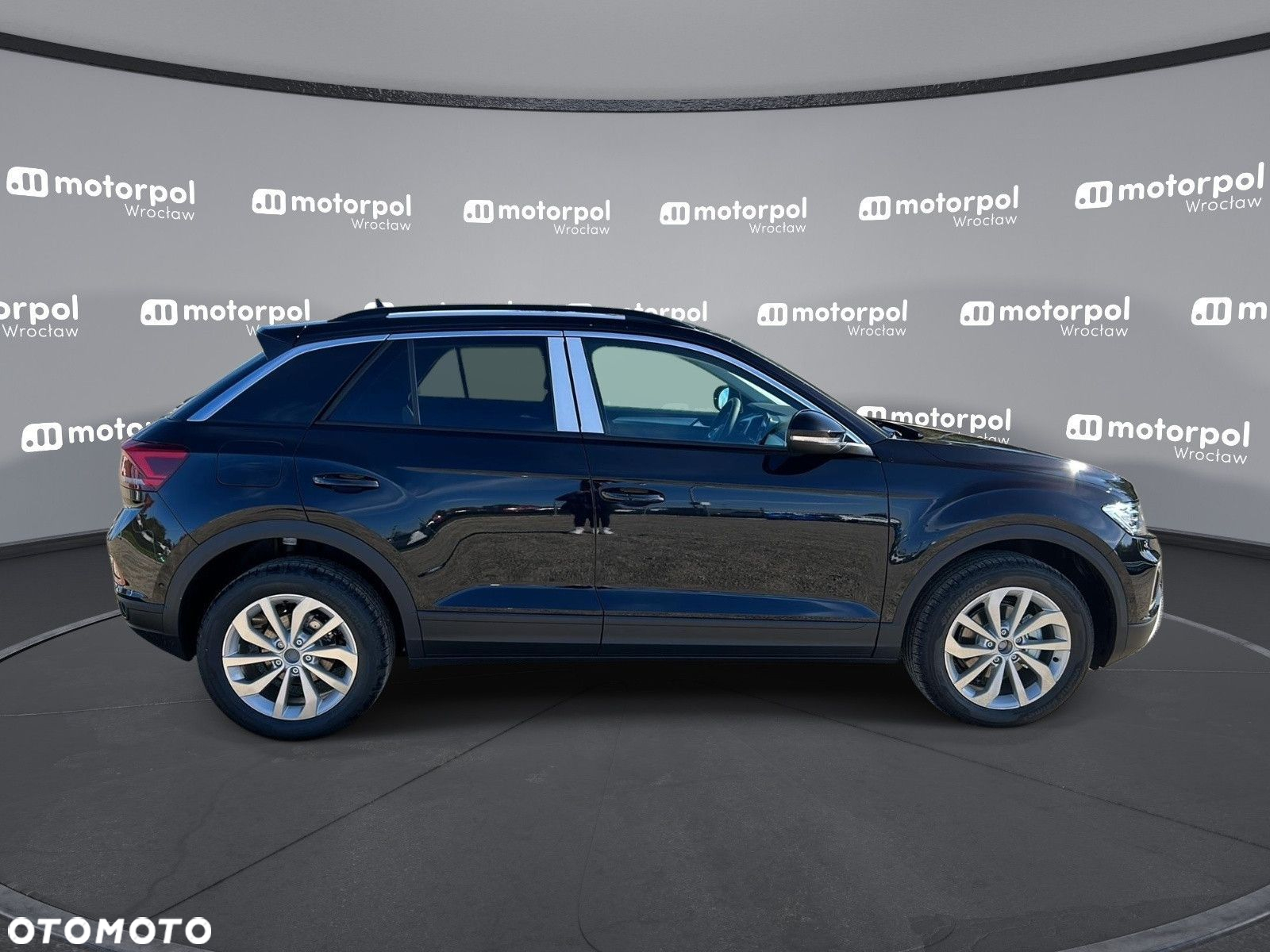 Volkswagen T-Roc - 11