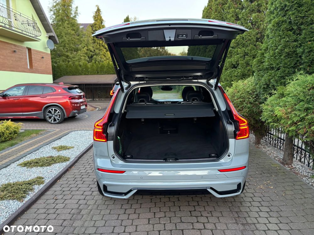 Volvo XC 60 B4 D AWD Plus Dark - 16