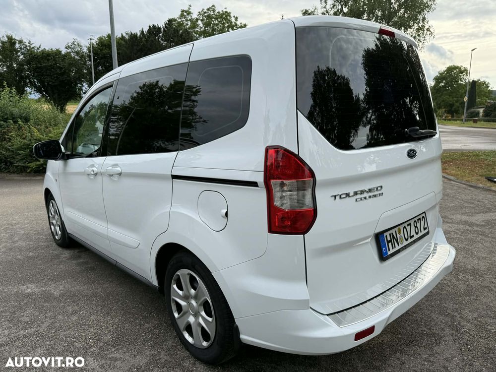 Ford Tourneo Courier 1.5 TDCi S&S Trend - 5