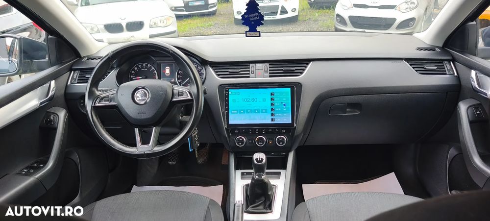 Skoda Octavia 1.6 TDI Drive - 8