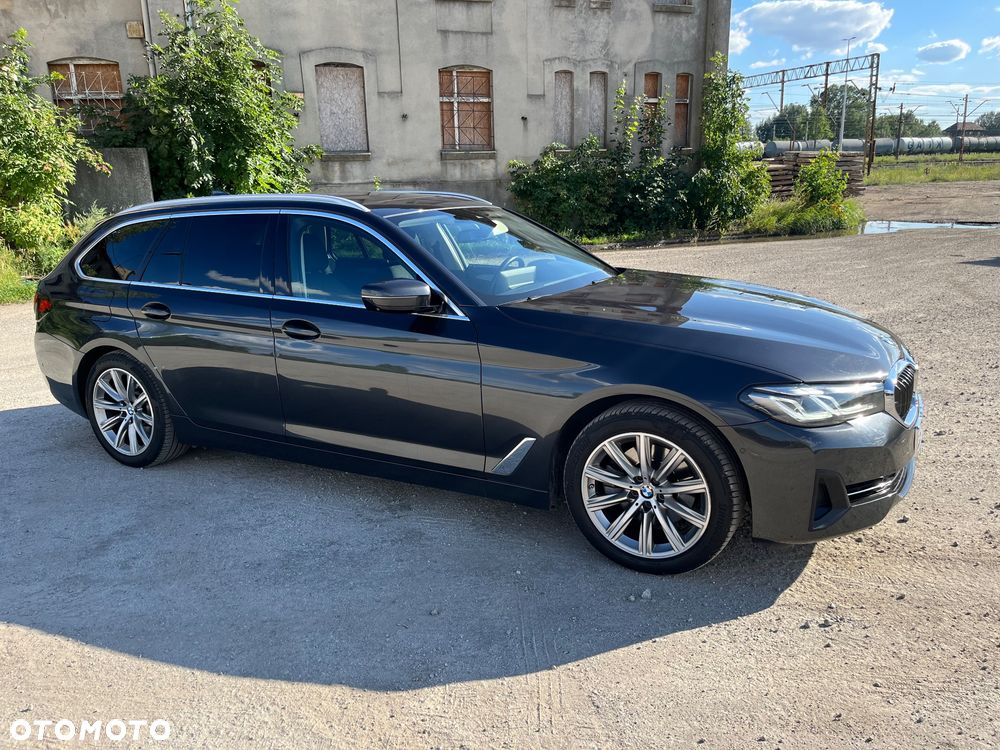 BMW Seria 5 520d xDrive - 5