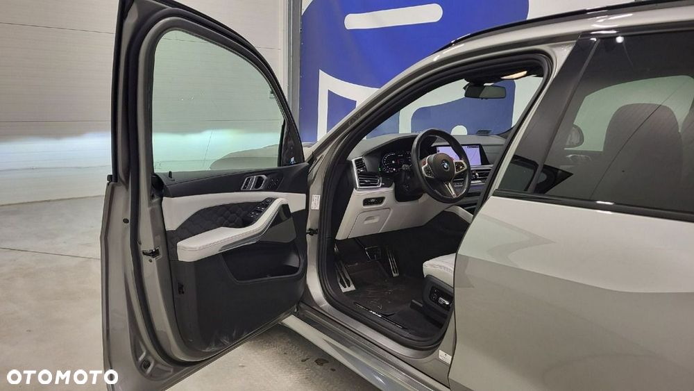 BMW X5 M Competition - 12