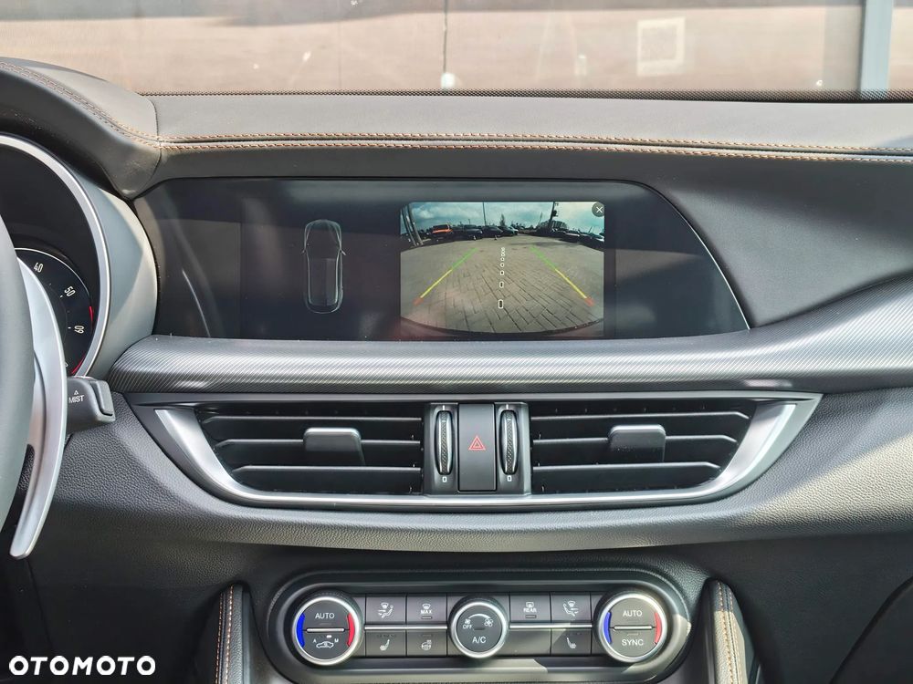 Alfa Romeo Stelvio 2.0 Turbo Intensa Q4 - 17