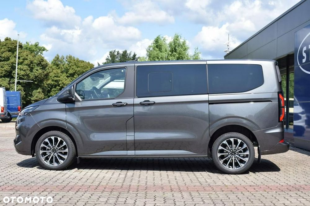 Ford Tourneo Custom - 3