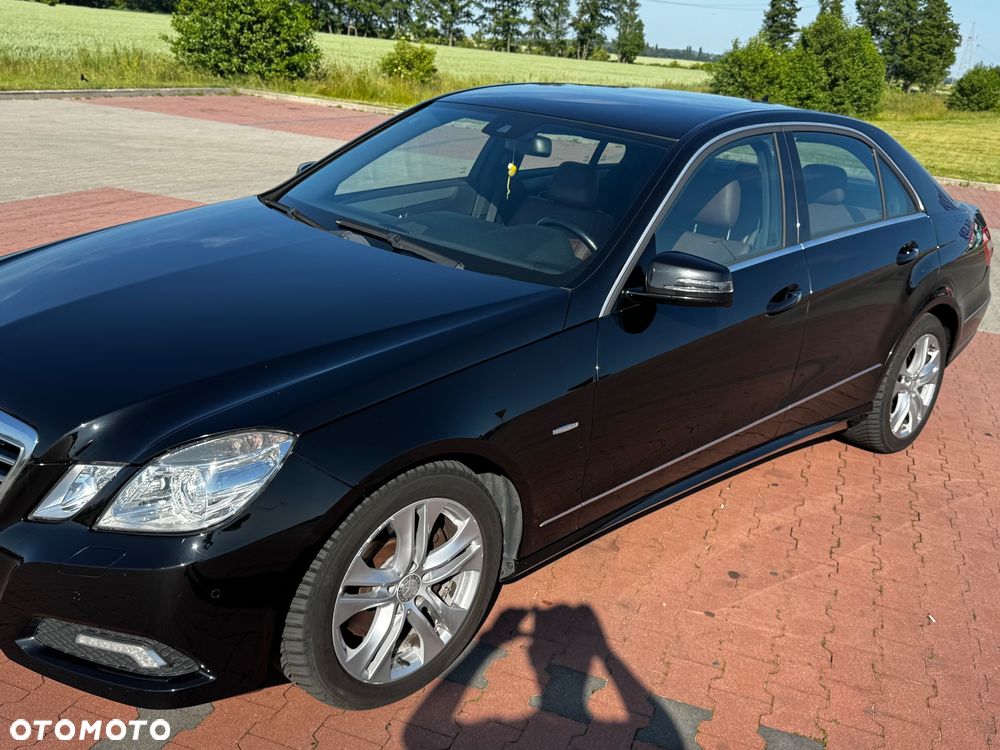 Mercedes-Benz Klasa E 350 CDI BlueEff Avantgarde - 2