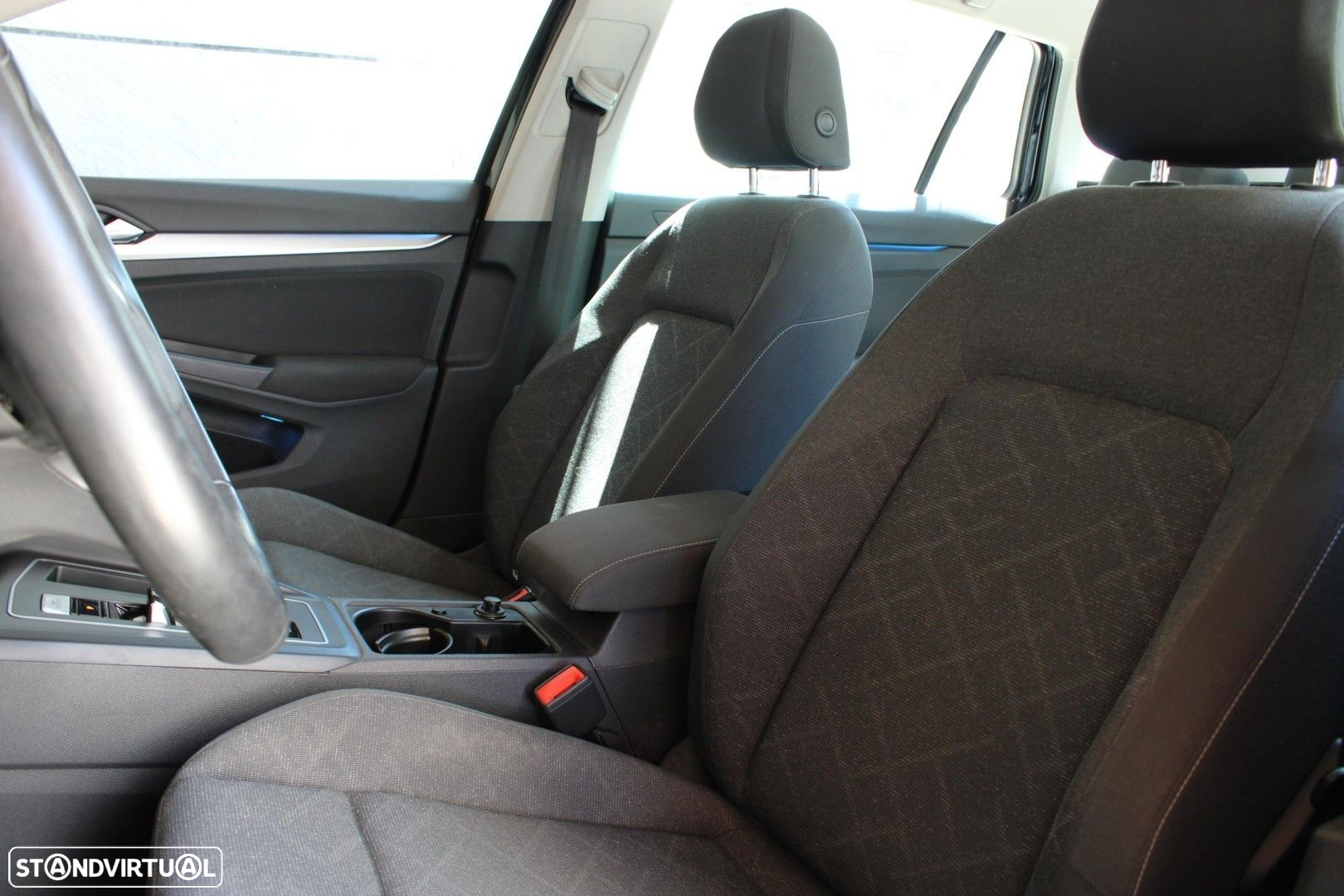VW Golf Variant 1.5 eTSI Life DSG - 34