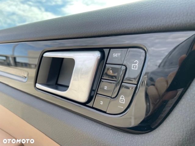 Porsche Cayenne Platinum Edition - 35