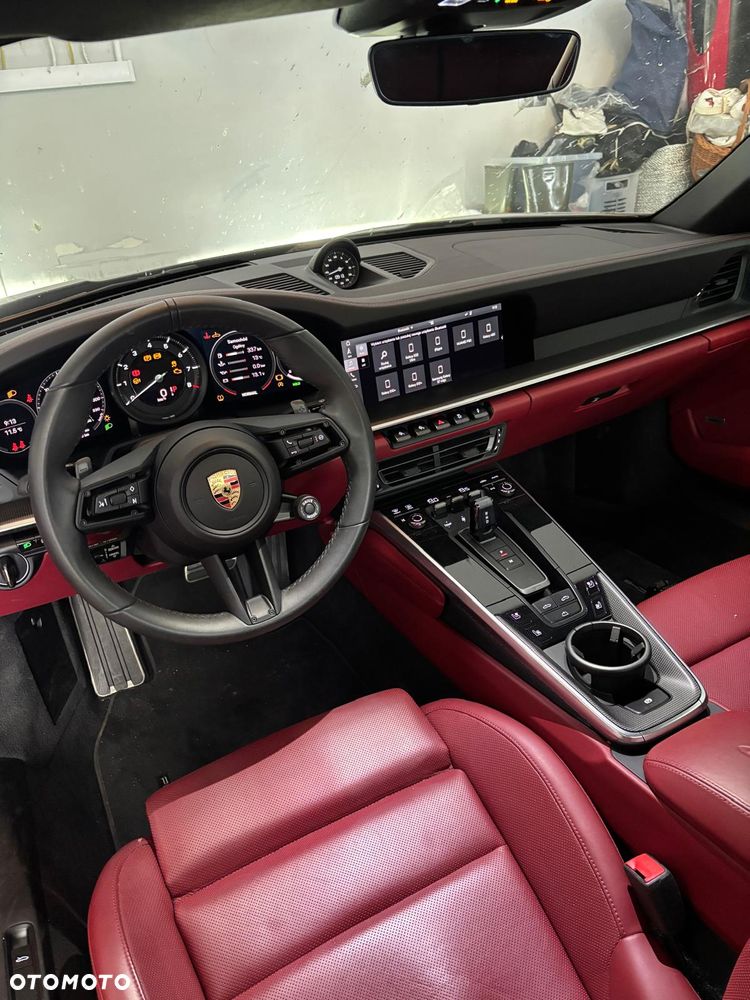 Porsche 911 Carrera 4S - 3